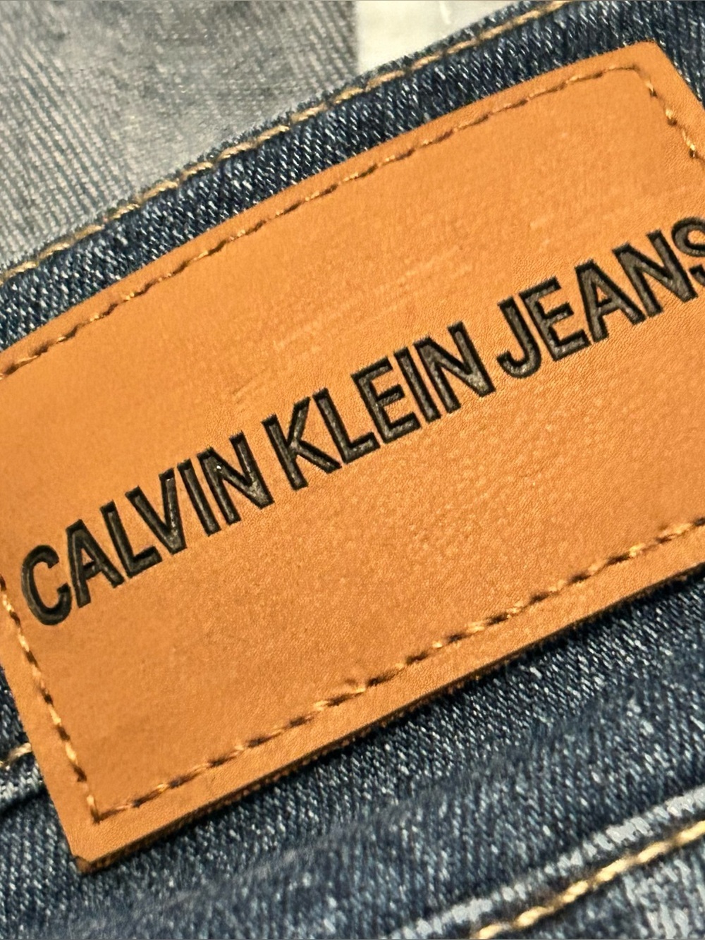 Calvin Klein women’s size 10/30 High Rise Skinny Raw Edge Jeans. Like New
